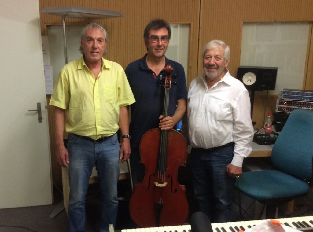 Rolf W. Kunz (componist), Luzius Gartmann (cellist), Alex Eugster (sound mixer)